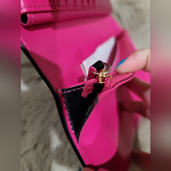 Kate Spade Wallet / Sling - Picture 8 of 8